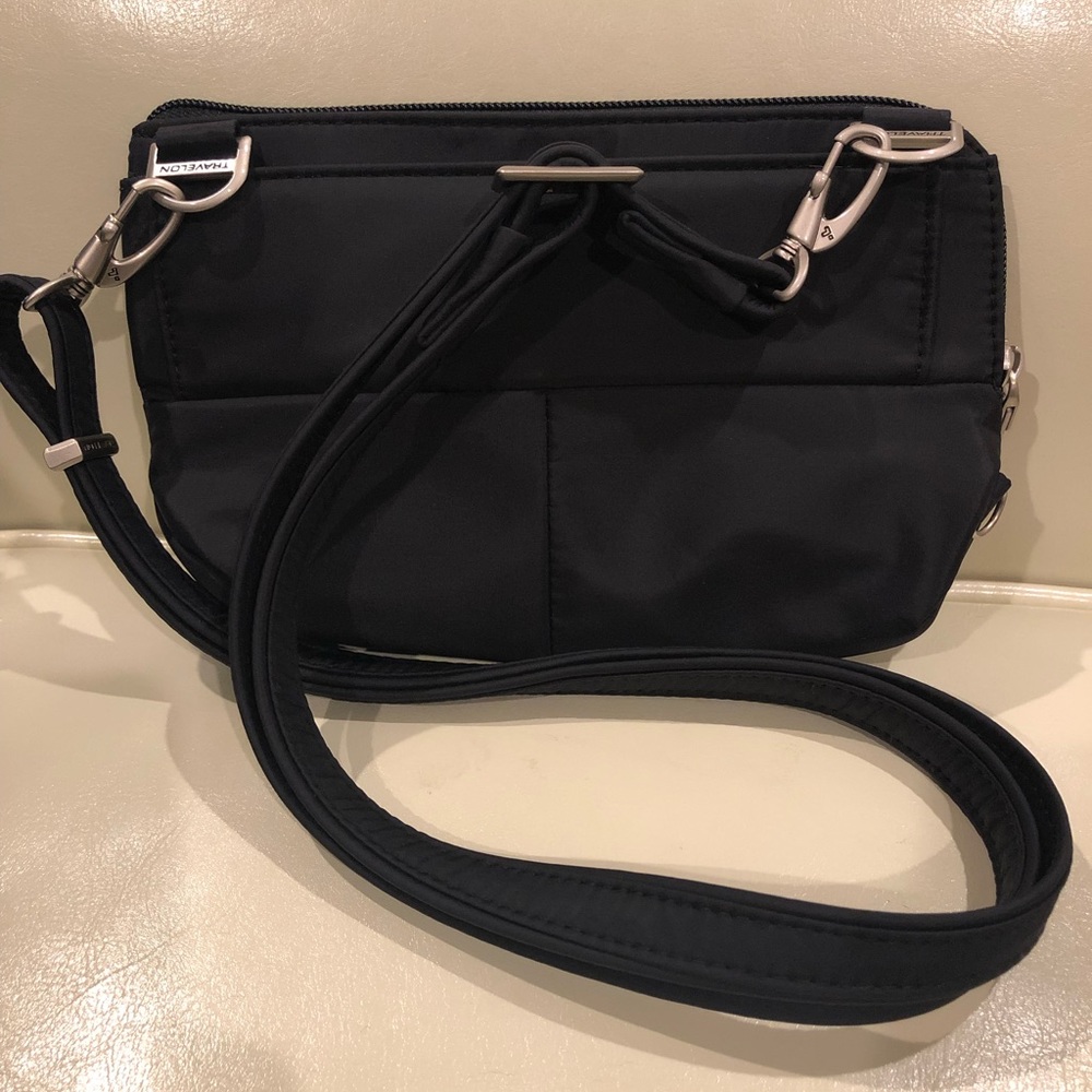 Travelon RFID Crossbody/Shoulder Bag
